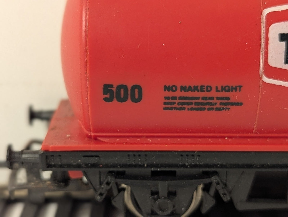 Hornby OO Gauge Texaco Tank Wagon 500 Texaco Red
