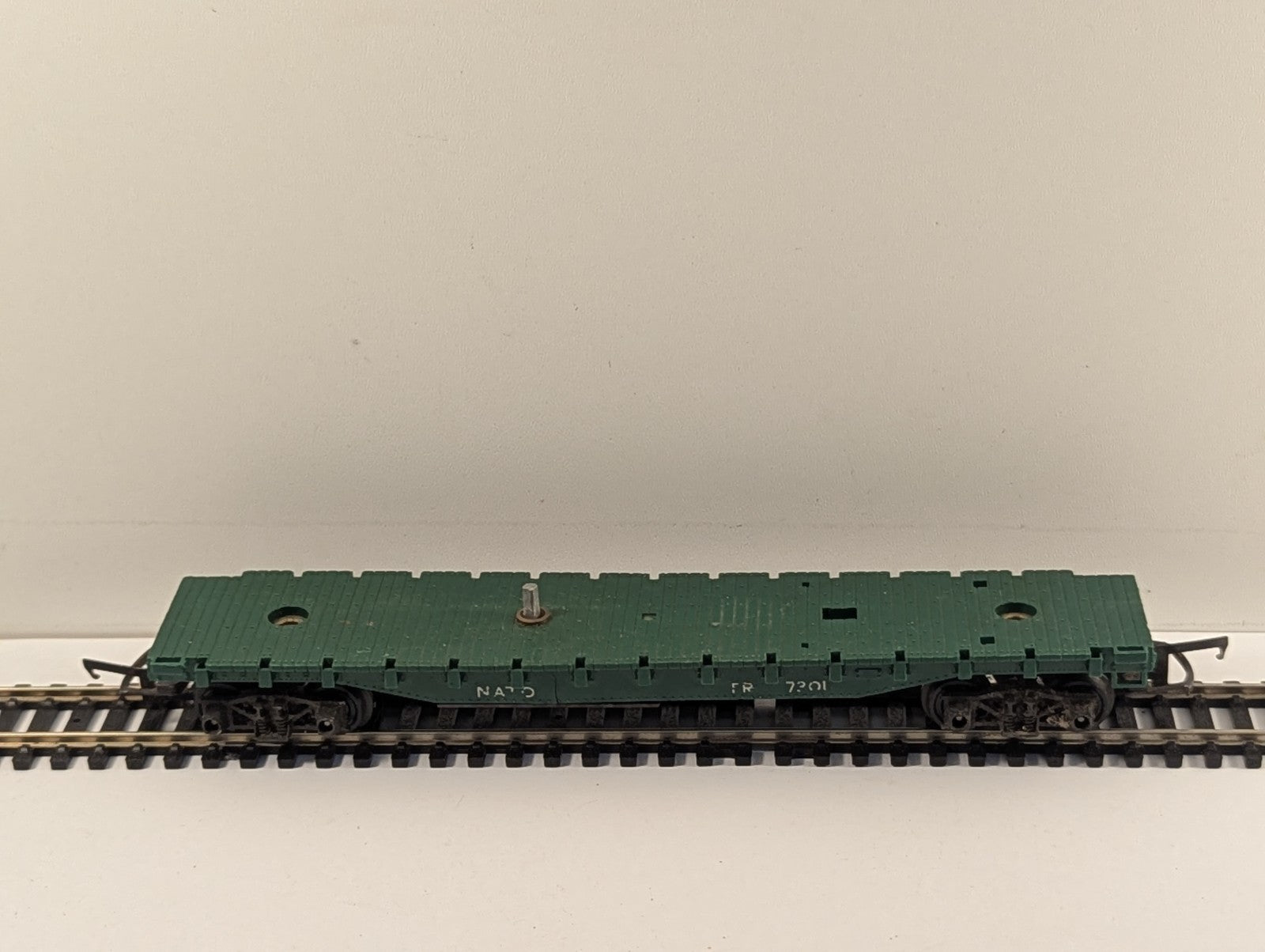 Tri-ang OO Gauge Battle Space NATO Flat Wagon TR 730