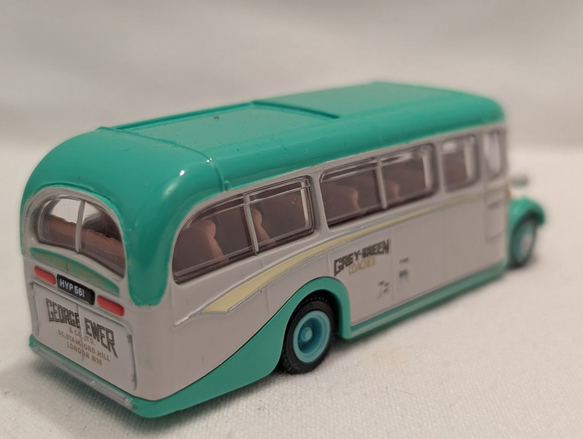 EFE 1:76 Scale Bedford OB Coach Die-cast Coach HYP 561 Grey-Green