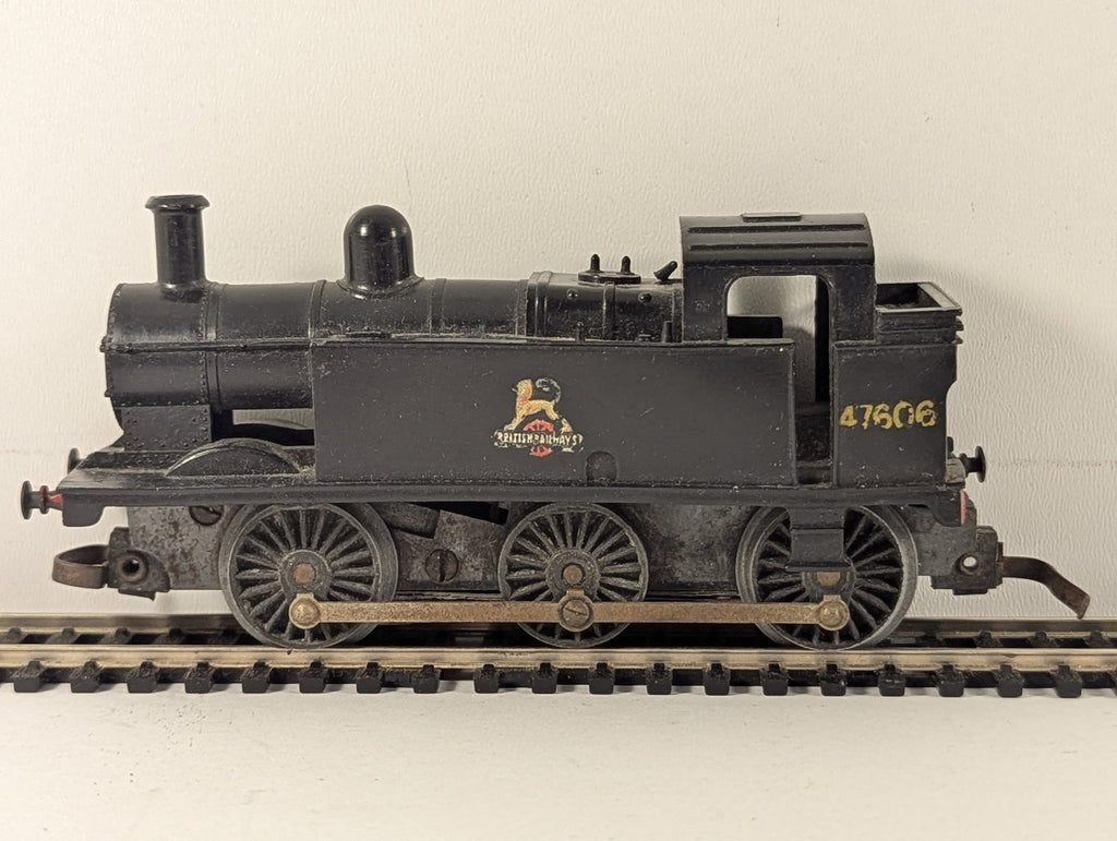 Tri-ang OO Gauge BR Class 3F Jinty 0-6-0T Steam Locomotive 47606 BR Black R.52