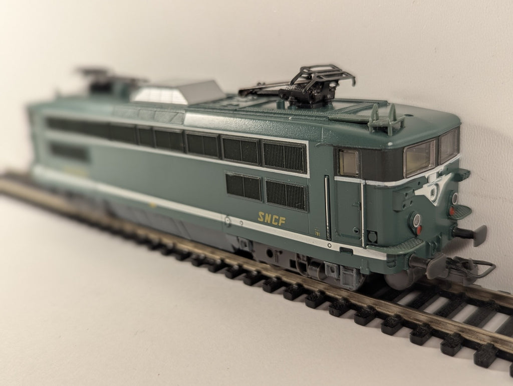 Lima HO Gauge SNCF Class BB 25500 Electric Locomotive BB-25503 SNCF Green