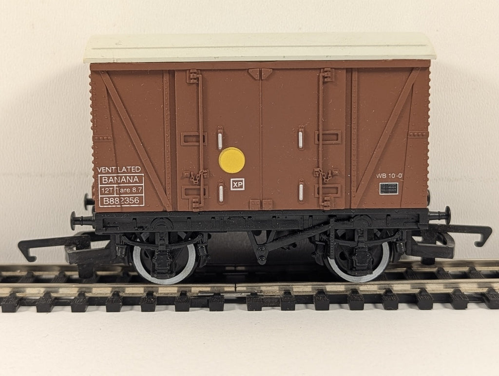 Hornby OO Gauge Banana Van (VEA) Goods Wagon B882356 BR Bauxite R.213