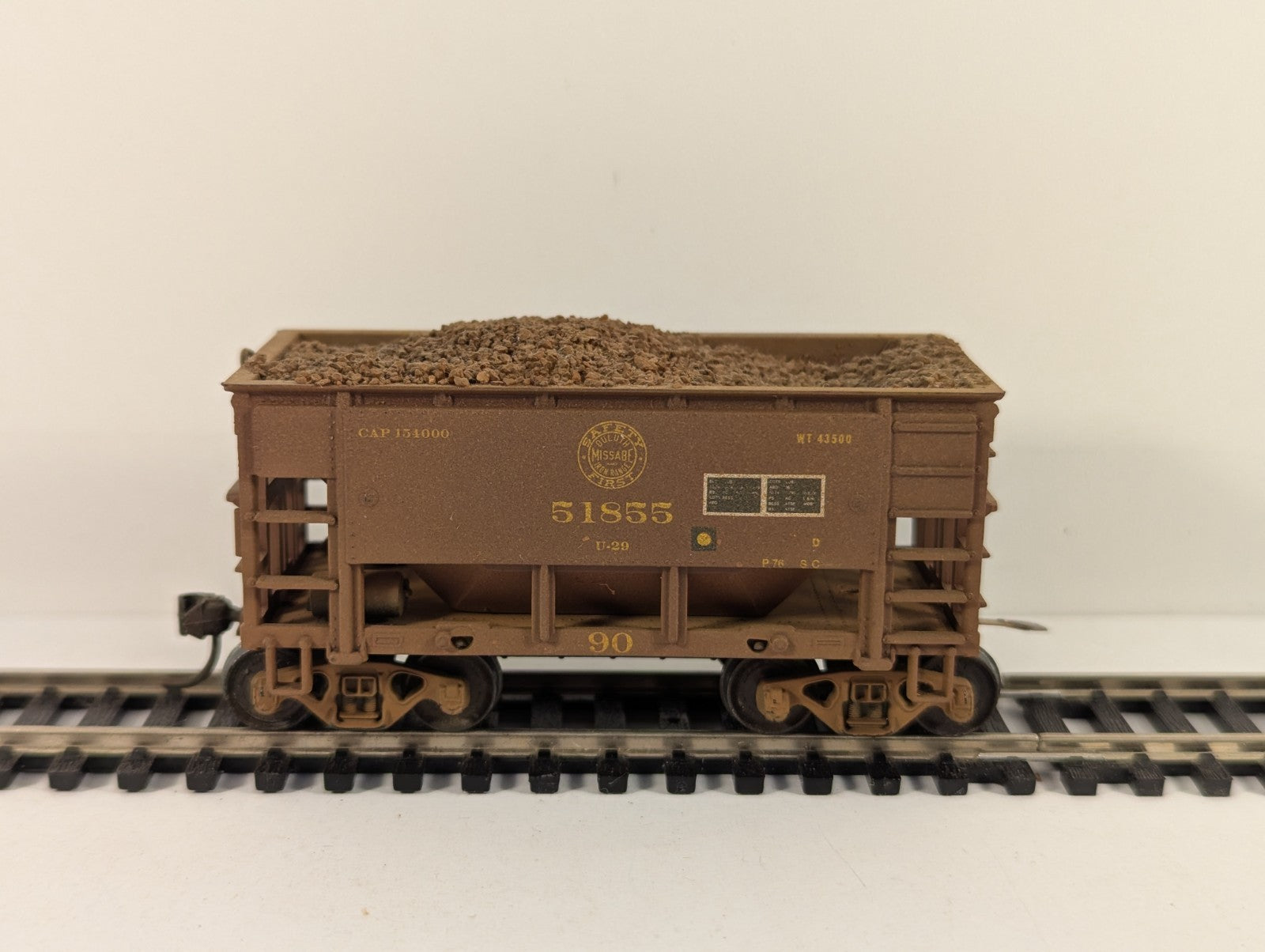 Roundhouse Products 1421 HO Gauge Duluth Missabe & Iron Range Ore Car Kit Boxed