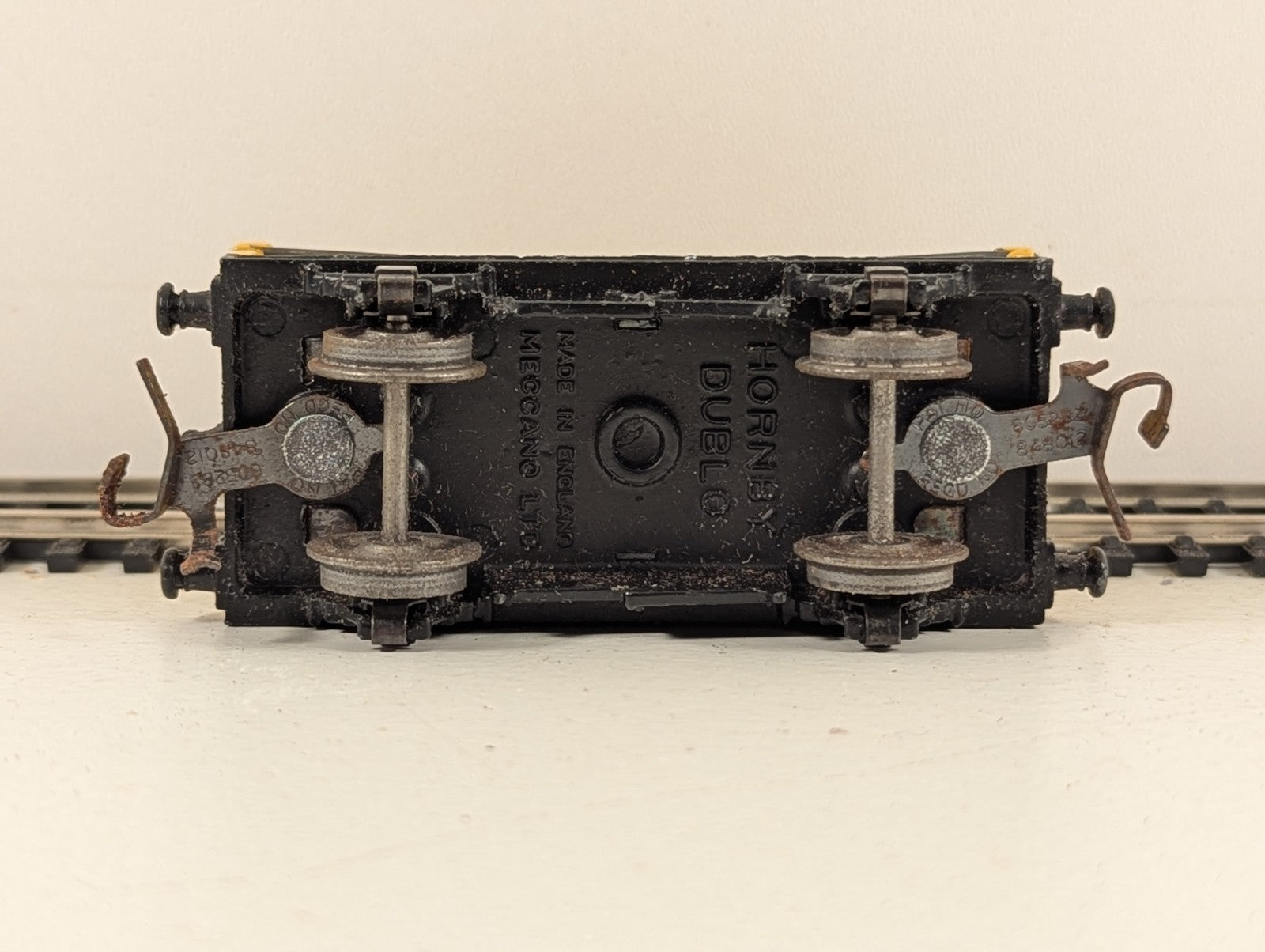 Hornby Dublo 32082 OO Gauge D1 Shell Lubricating Oil Tank Wagon - Boxed