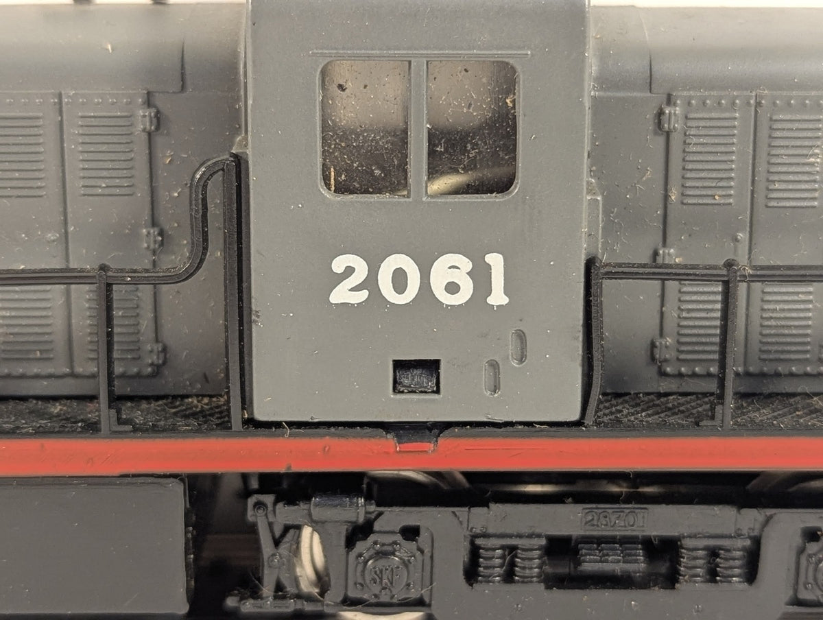 AHM HO Gauge RS-2 Diesel Locomotive 2061 Southern Pacific 16362 Spares or Repair