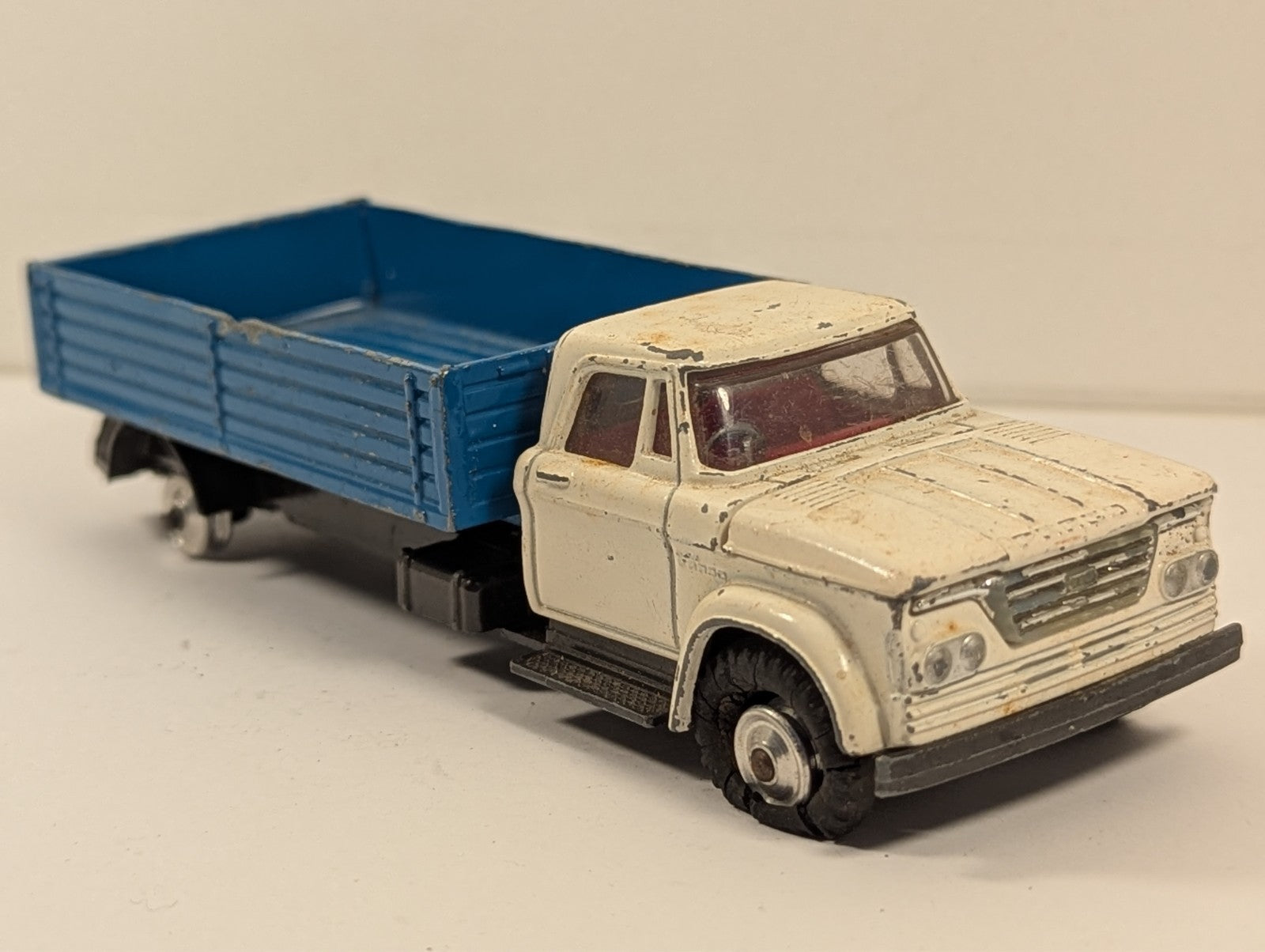 Corgi Toys No. 483 Dodge Kew Fargo Tipper Truck 1:43 Scale - Missing Wheel