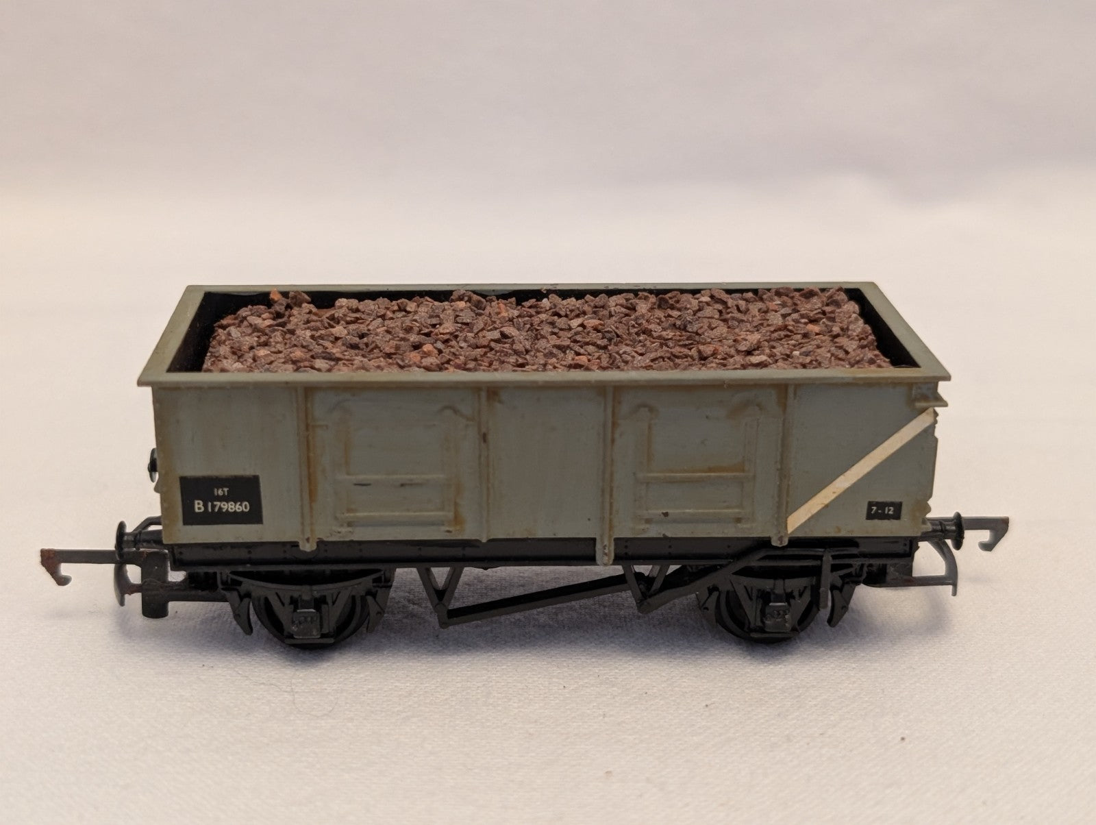 Tri-ang OO Gauge 16-Ton Mineral Wagon Wagons B179860 BR Grey R.12
