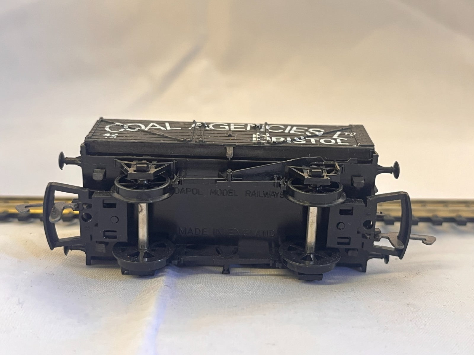 Dapol B181 OO Gauge Coal Agencies Bristol 7 Plank Wagon