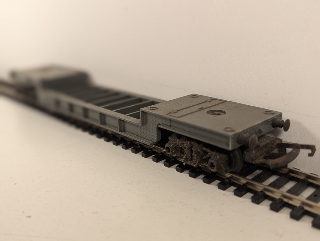 Tri-ang R118 Bogie Well Wagon Goods Wagon 41917 Grey