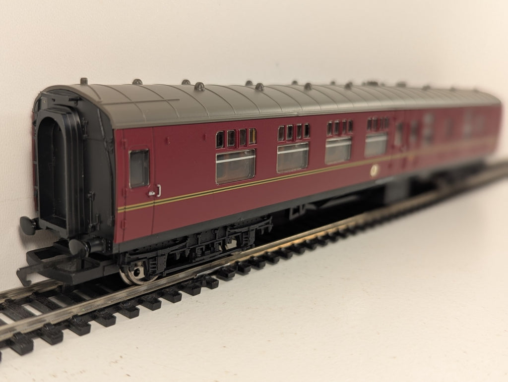 Hornby R4149A Hogwarts Express Brake Coach