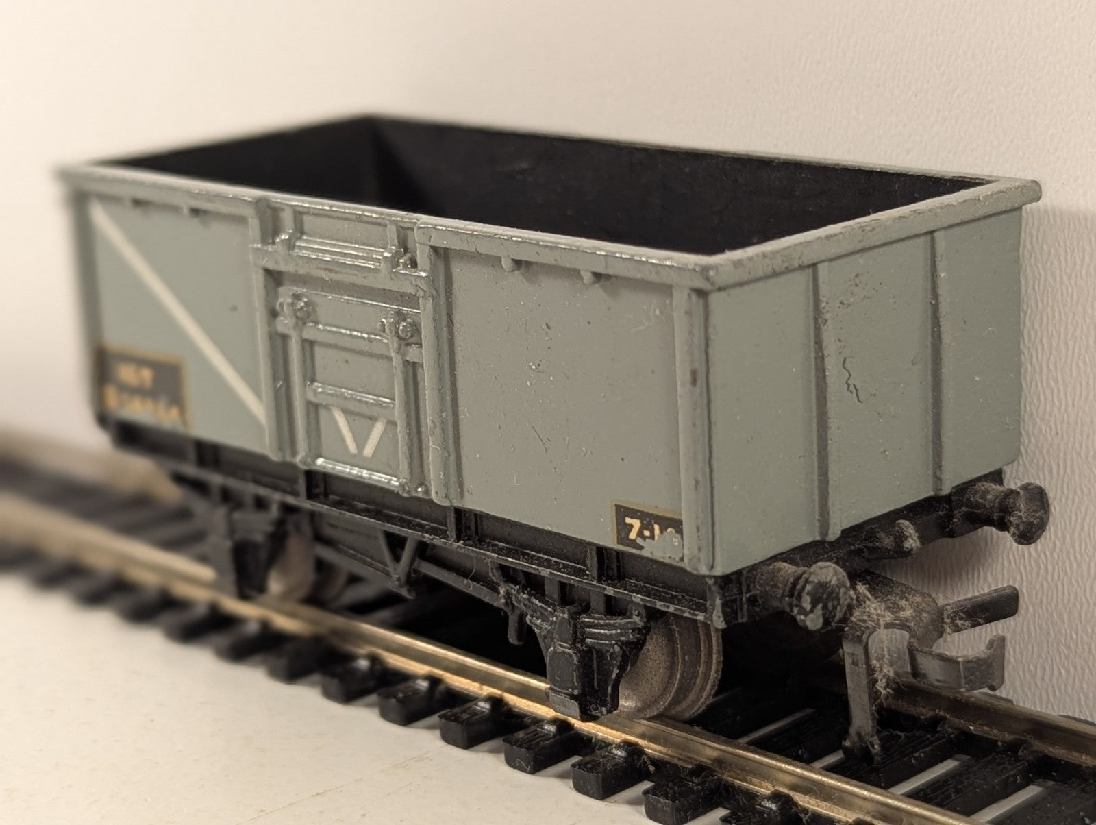 Hornby Dublo Grey 16 Ton Mineral Wagon OO Gauge