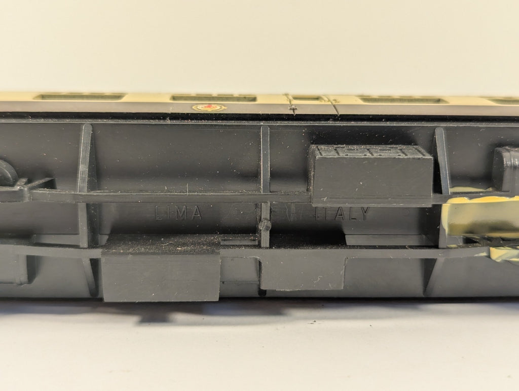 Lima 305333 OO Gauge BR Mk1 Brake 2nd Corridor Coach