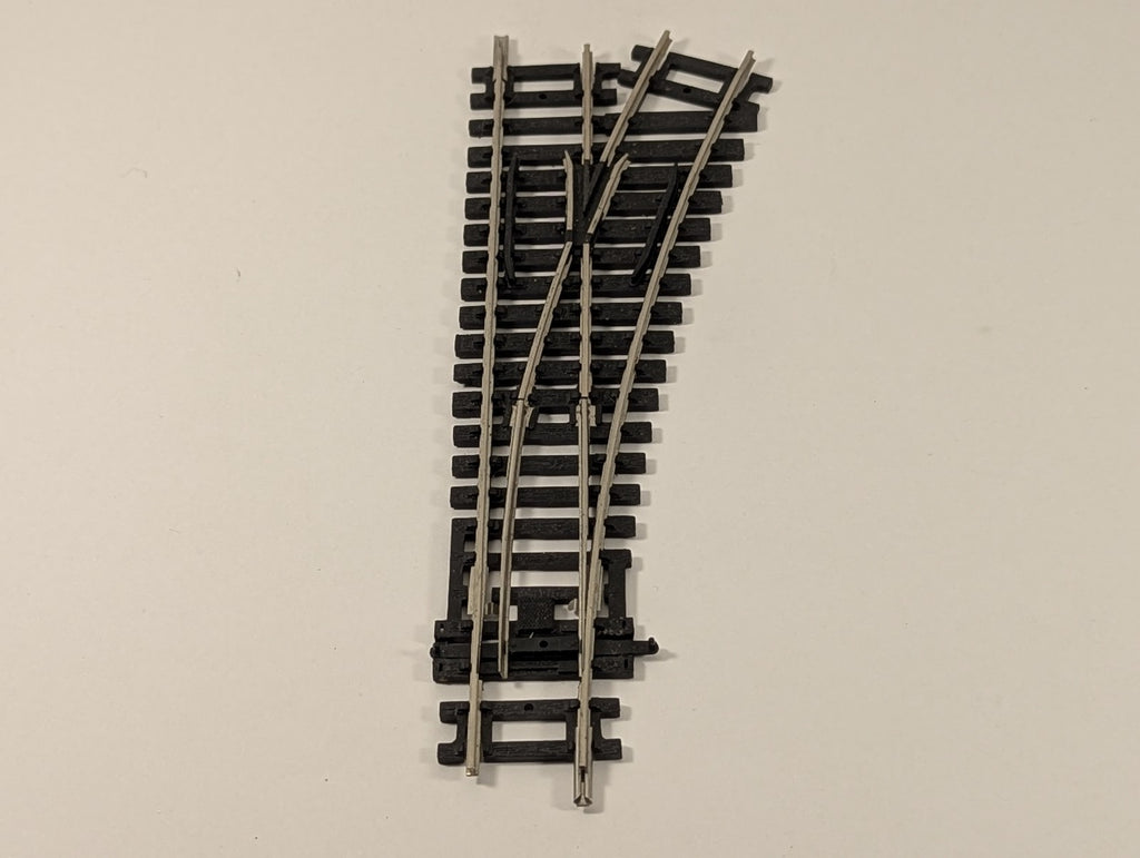 Hornby OO Gauge Right Hand Point Track R8073