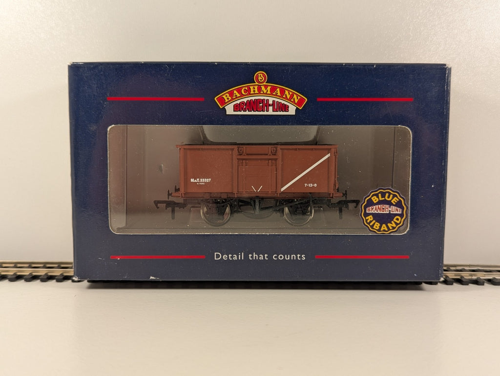 Bachmann 37-376A – 16T Pressed Steel Mineral Wagon No. 33327 (MOT Bauxite)