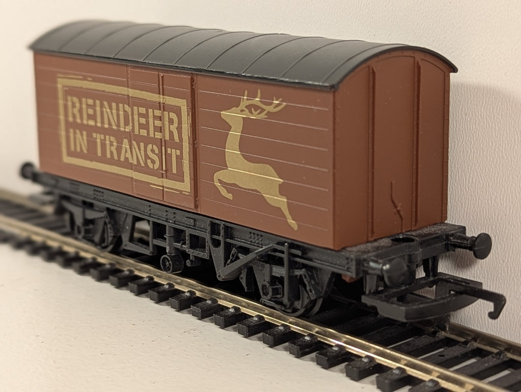 Hornby R60053 Santa’s Reindeer OO Gauge Wagon