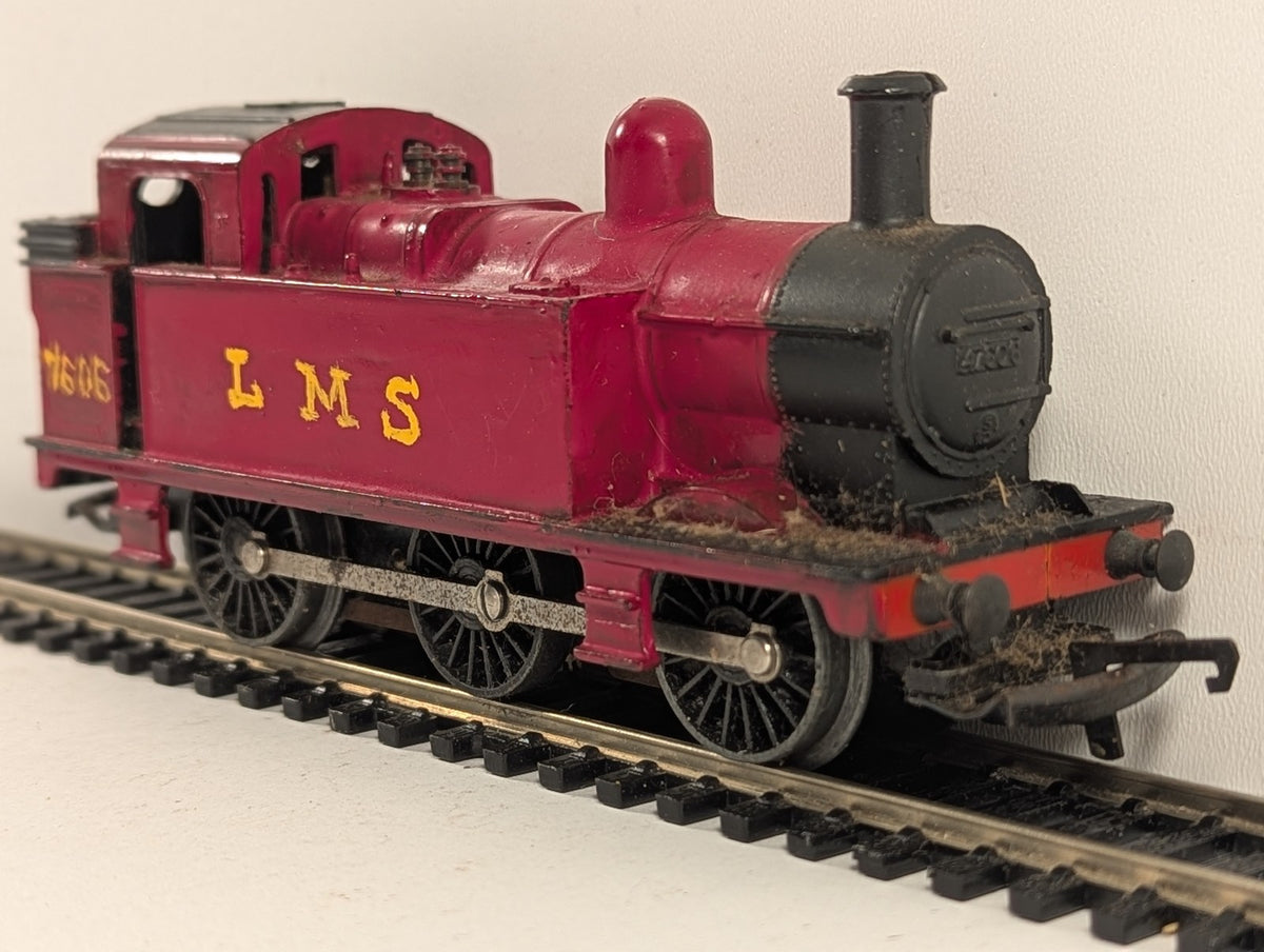 Tri-ang OO Gauge Class 3F Jinty 0-6-0T Steam Locomotive 7606 LMS Red (Repaint)