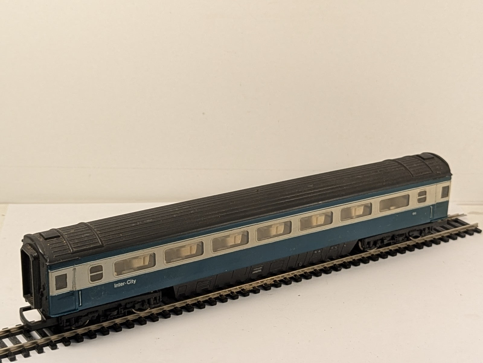 Hornby R439 OO Gauge BR Blue Grey Mk3 Open Second Coach Inter-City