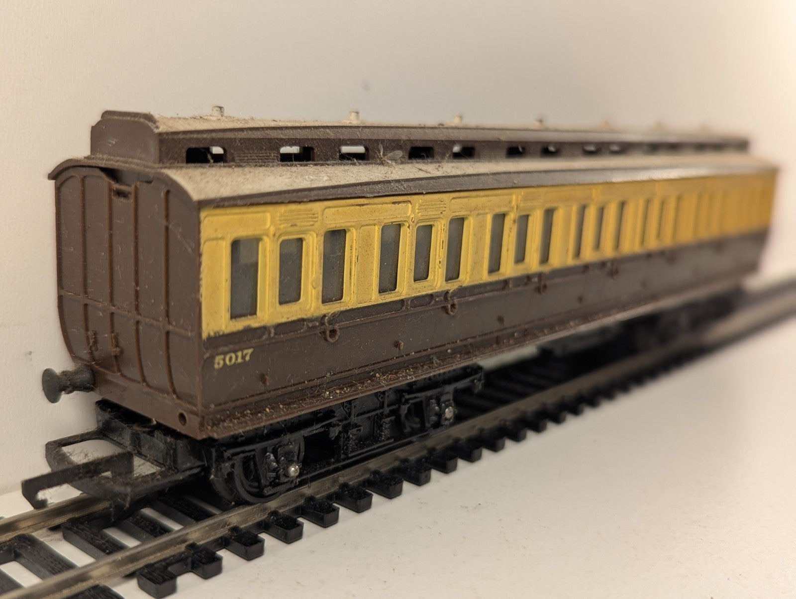 Tri-ang R332 GWR Clerestory Third Class Coach OO Gauge