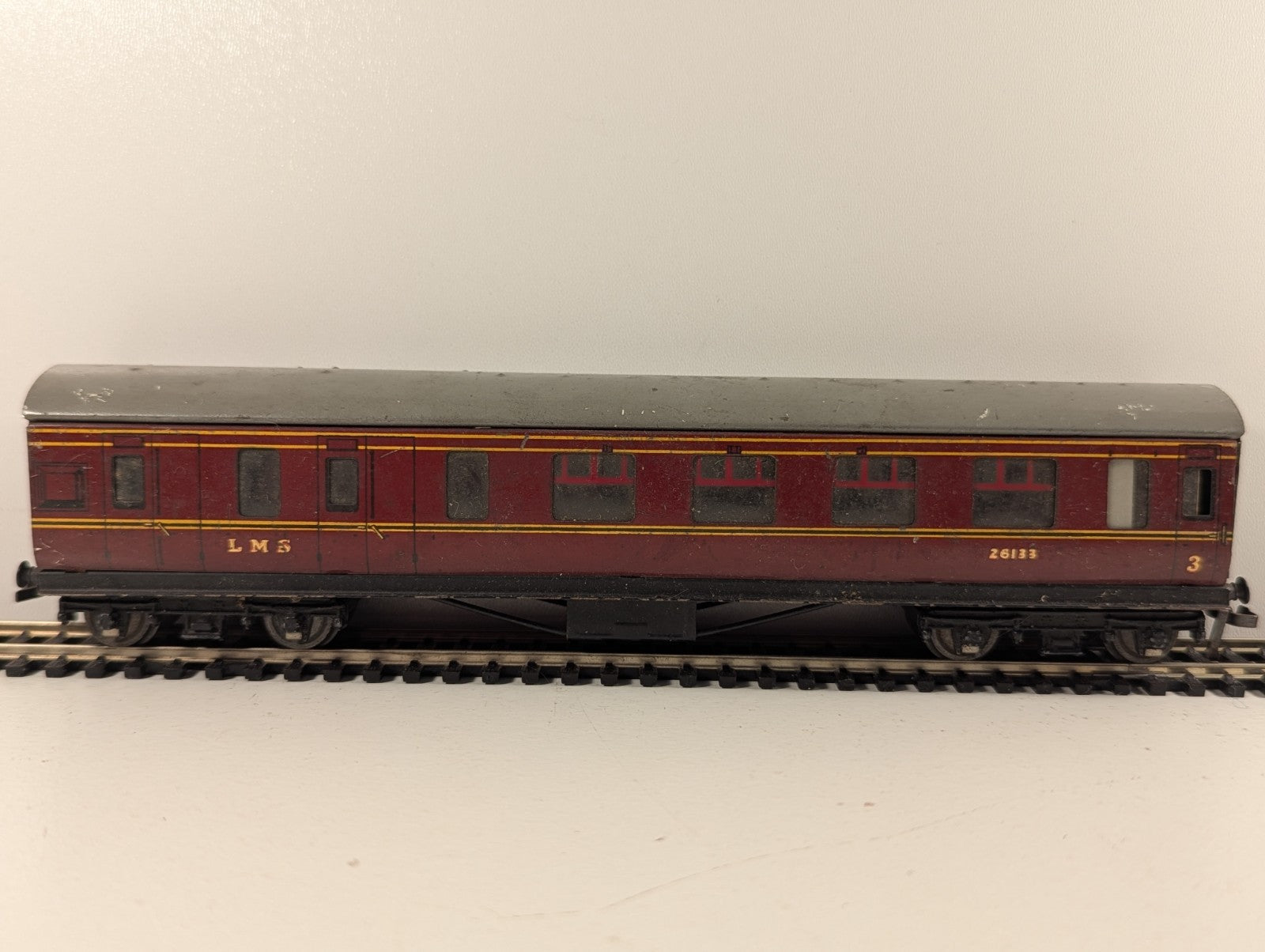 Hornby Dublo OO Gauge LMS Brake 3rd Coach