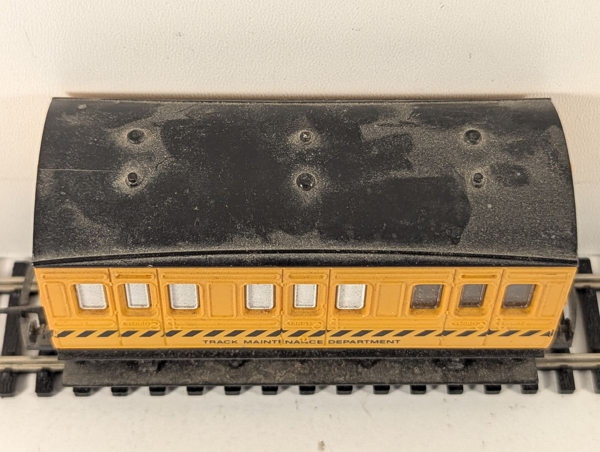 Hornby OO Gauge Track Maintenance Department 4-Wheel Coach Passenger Coach C1