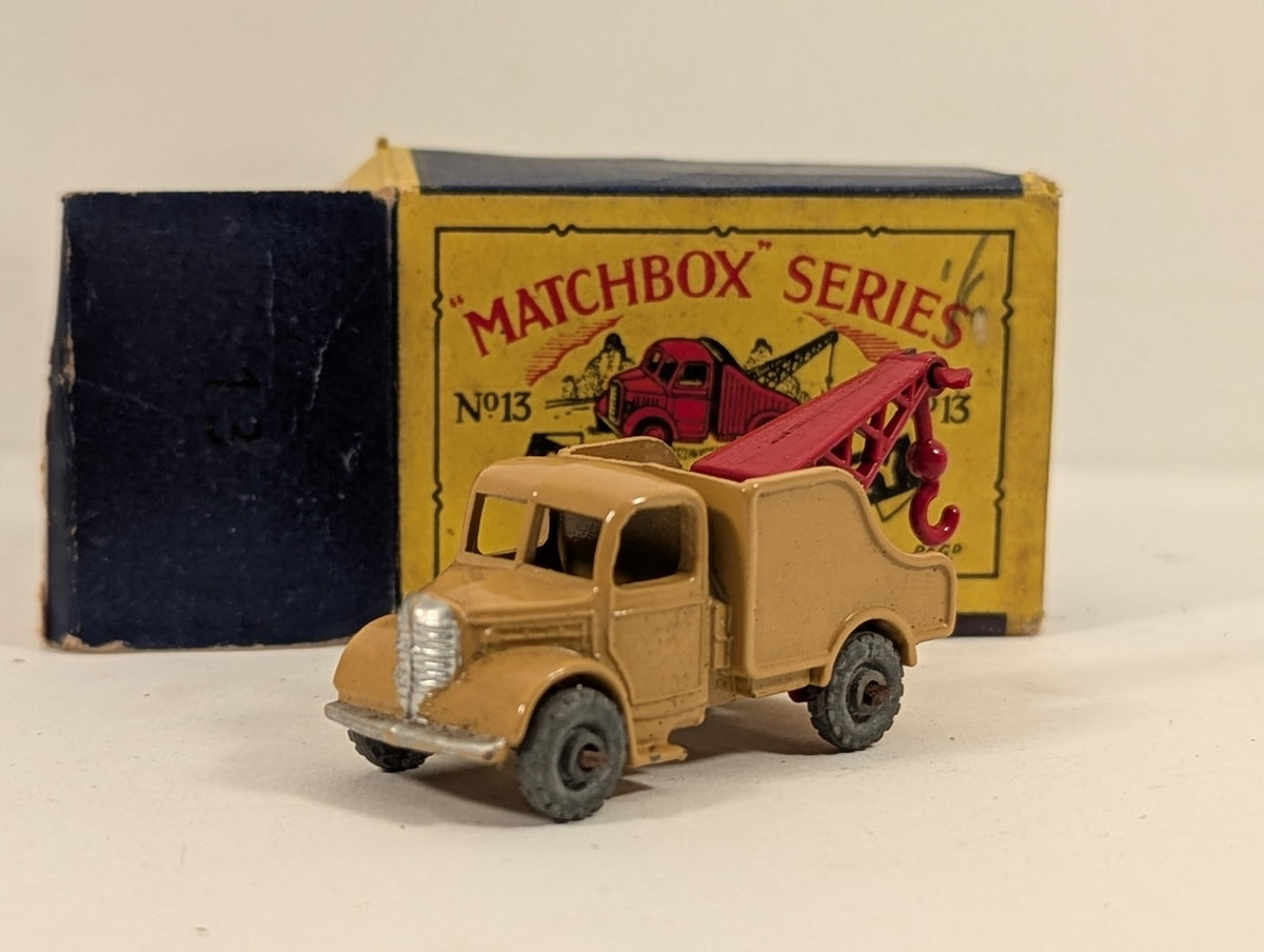 Matchbox Bedford Wreck Truck Die-cast Model Tan and Red 13