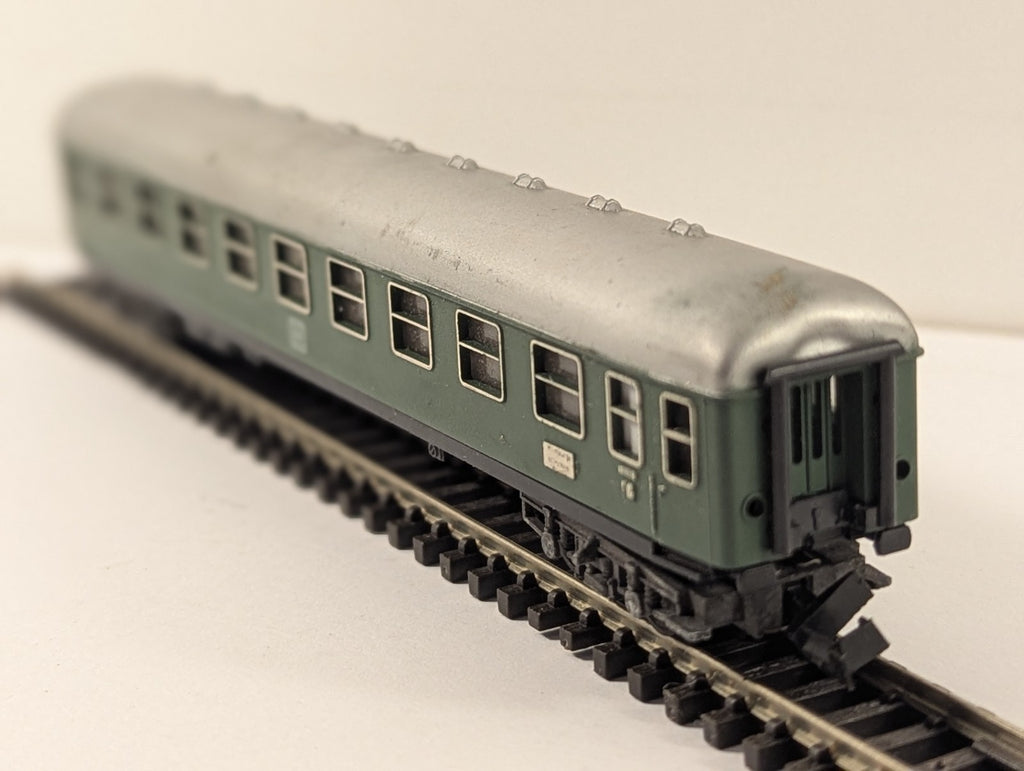 Minitrix 3081 N Gauge DB 2nd Class Coach
