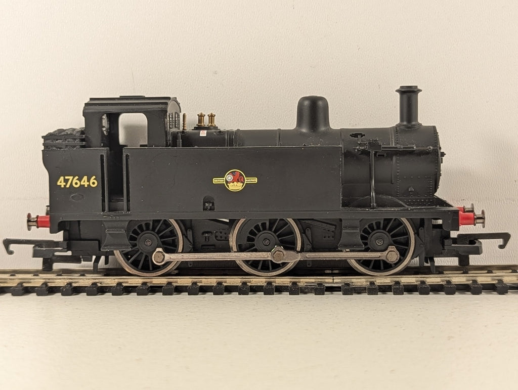 Hornby OO Gauge Class 3F Jinty Steam Locomotive 47646 BR Black (Early Emblem)