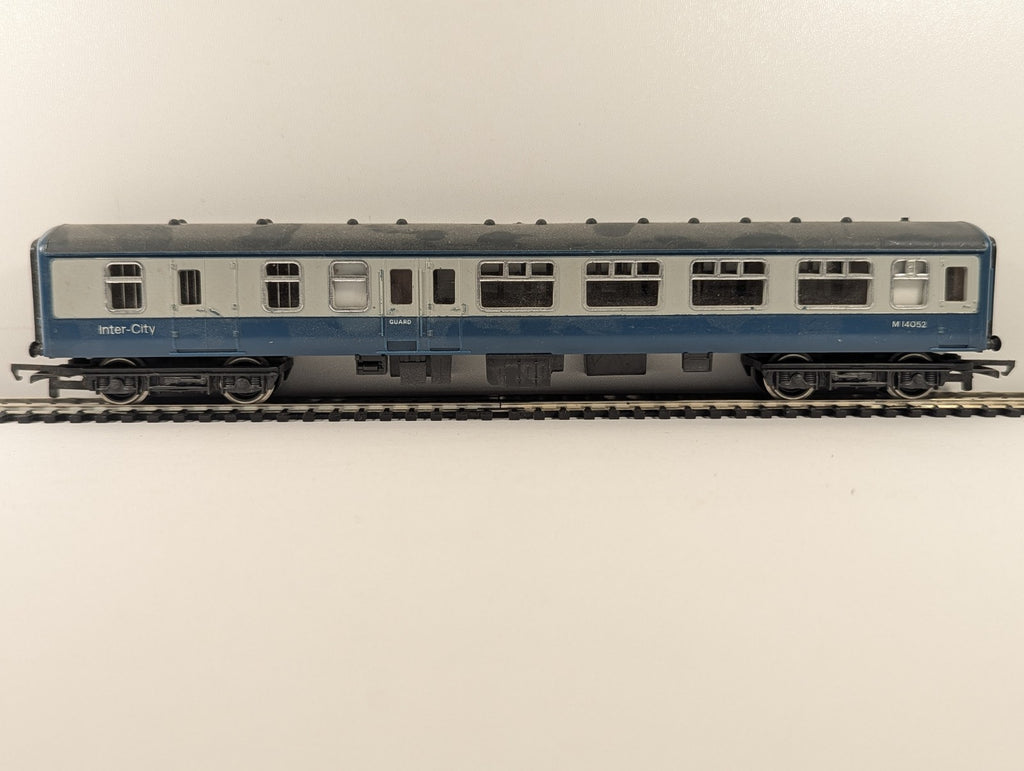 Hornby OO Gauge BR Mk1 BSK Brake Second Corridor Coach Passenger Coach M14052