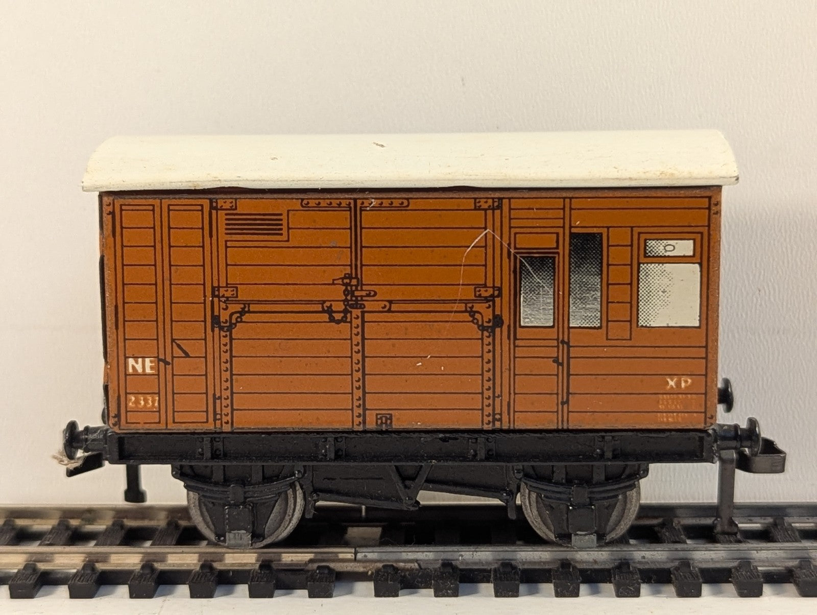 Hornby Dublo OO Gauge North Eastern D1 Horse Box