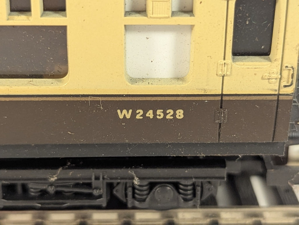 Lima OO Gauge BR Mk1 Brake Composite Coach Passenger Coach W24528