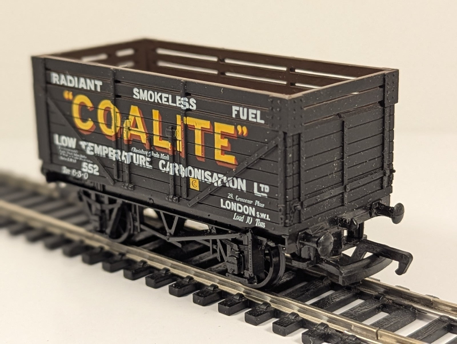 Mainline 937163 OO Gauge 7 Plank Coke Wagon Coalite