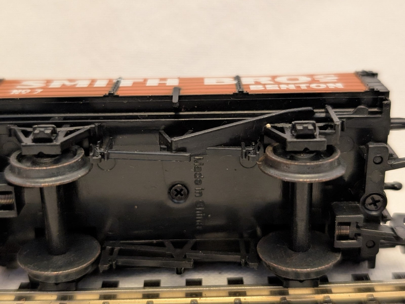 Hornby OO Gauge 7 Plank Wagon Smith Bros Benton Goods Wagon R6224