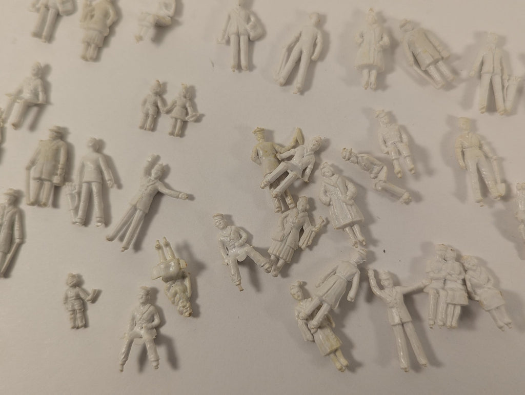 OO Gauge Unpainted Figures