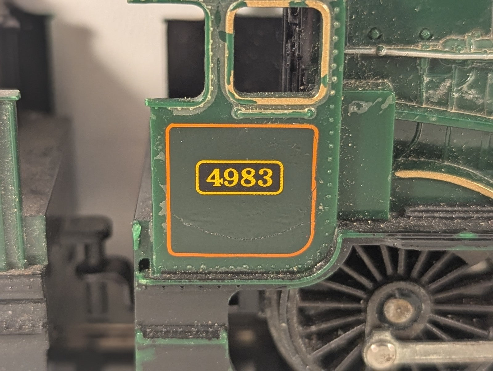 Tri-ang OO Gauge GWR 4900 Hall Class 4-6-0 'Albert Hall' Steam Loco
