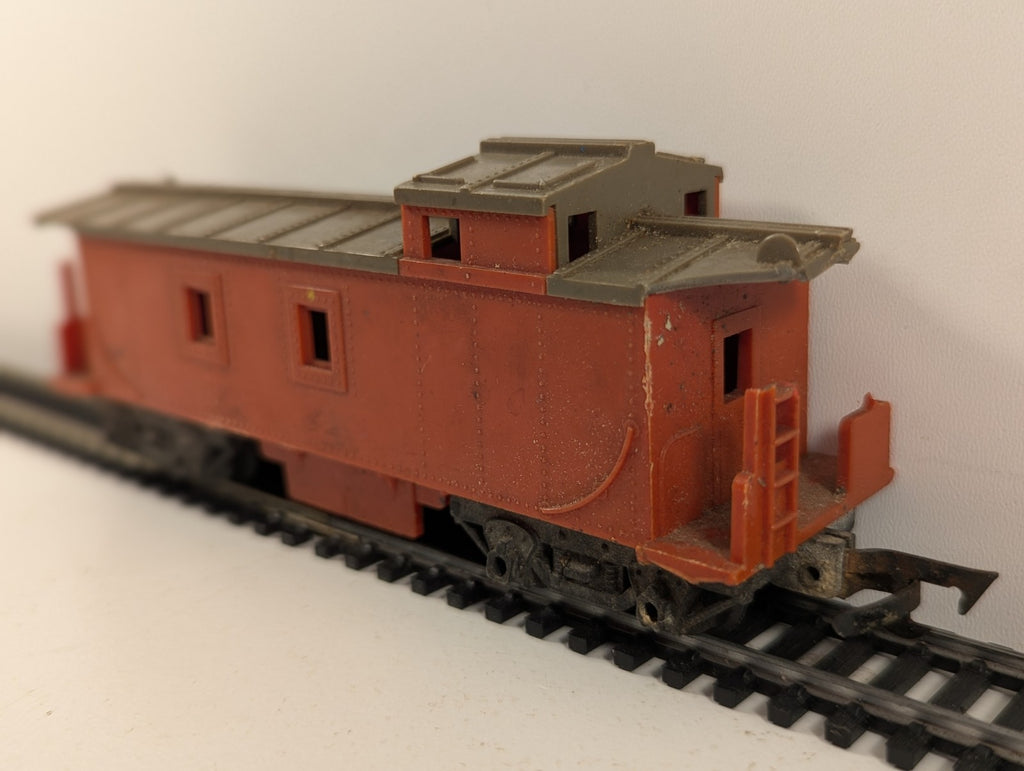 Tri-ang R115 OO Gauge Red Caboose