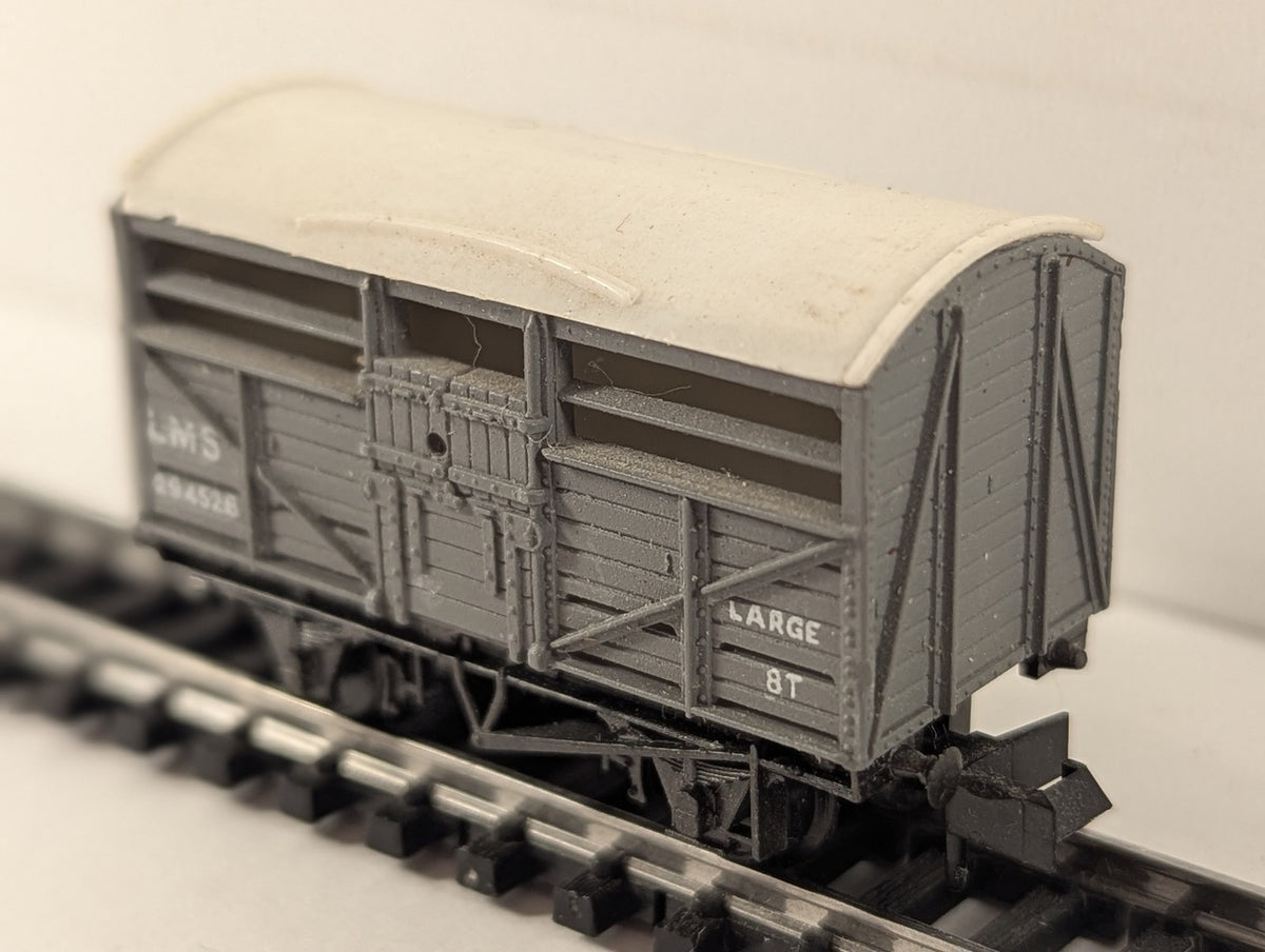 Peco N Gauge LMS Cattle Wagon 294528 LMS Grey