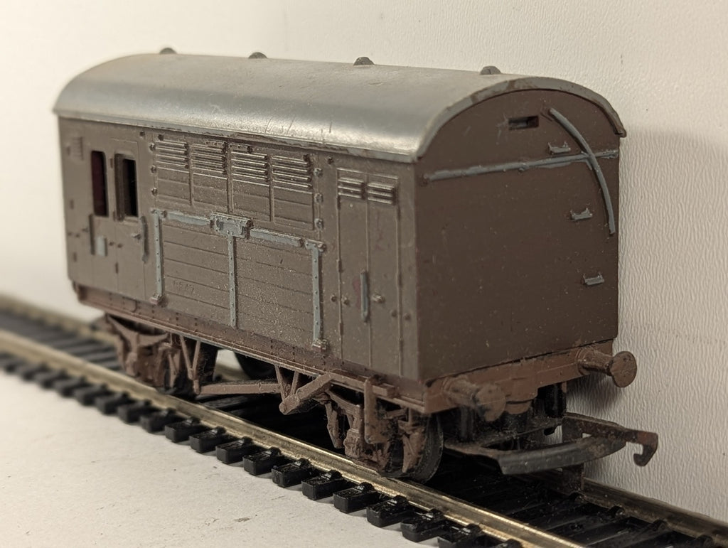 Tri-ang OO Gauge SR Utility Van Goods Wagon Repainted Brown R.16
