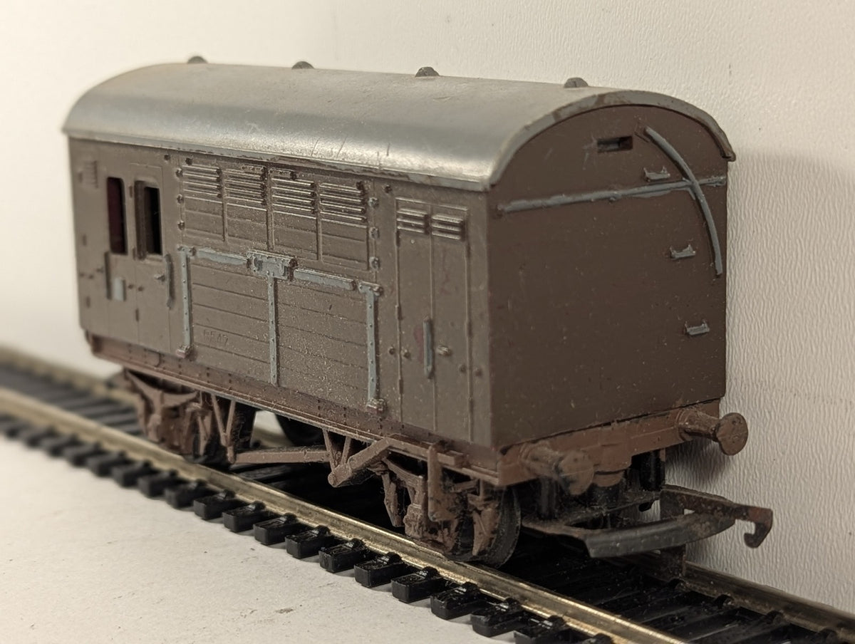 Tri-ang OO Gauge SR Utility Van Goods Wagon Repainted Brown R.16