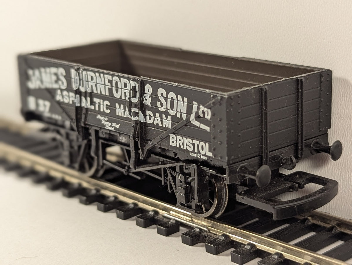 Hornby OO Gauge 7 Plank Open Wagon James Durnford & Son Ltd 37