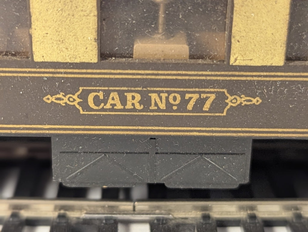 Wrenn OO Gauge Pullman Car No. 77 Passenger Coach Car No 77