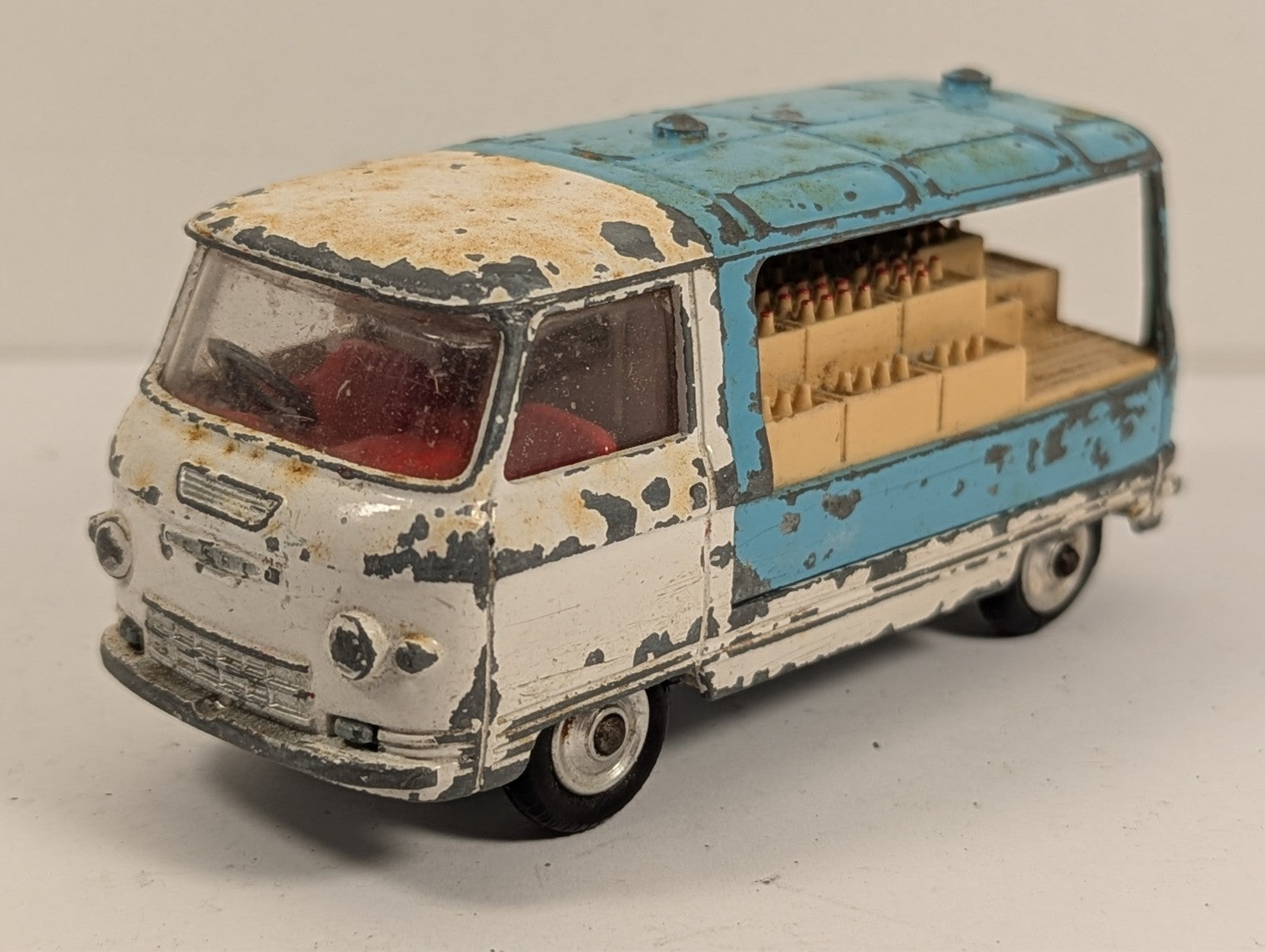 Corgi Toys 466 Commer Milk Float Van 1:43 Scale - Chipped Paint