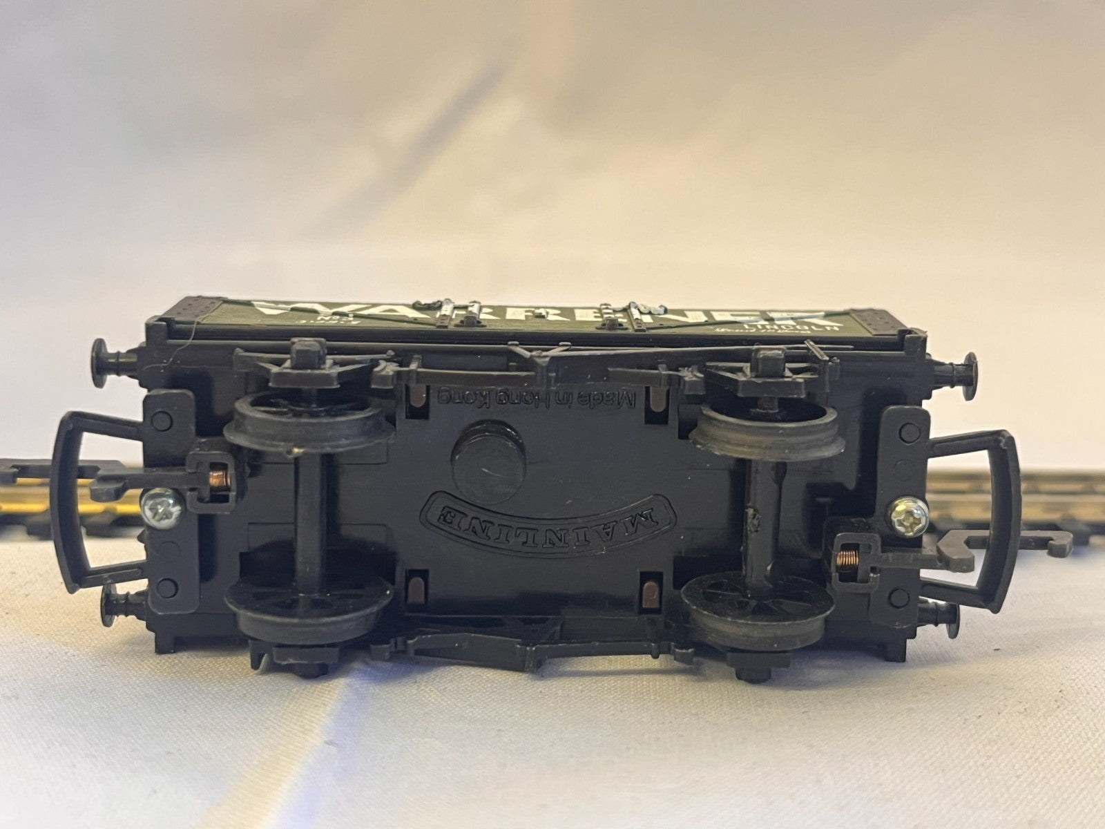 Mainline OO Gauge Warrener Lincoln 5 Plank Open Wagon Green