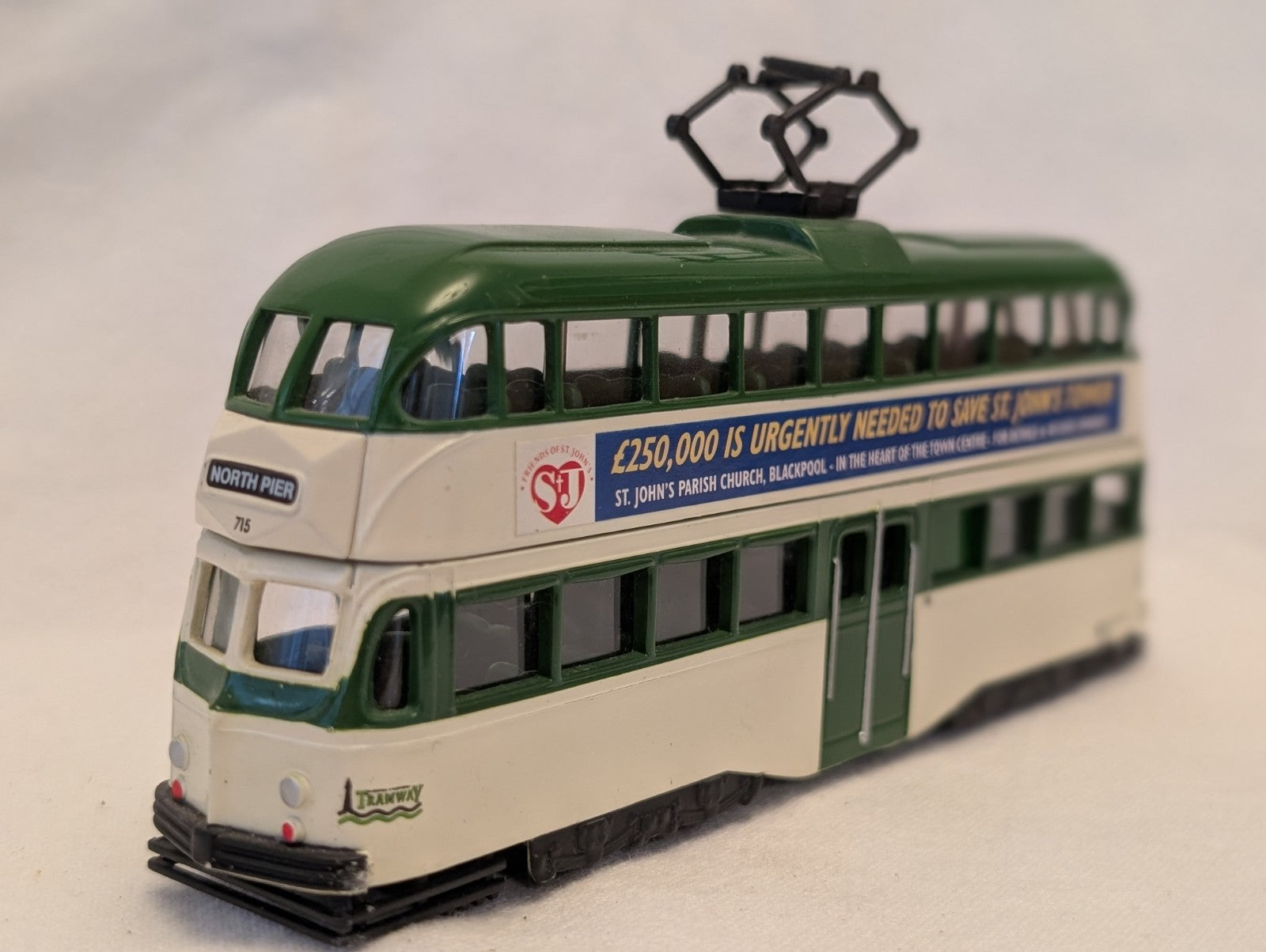 Corgi 1:76 Blackpool Balloon Tram 715