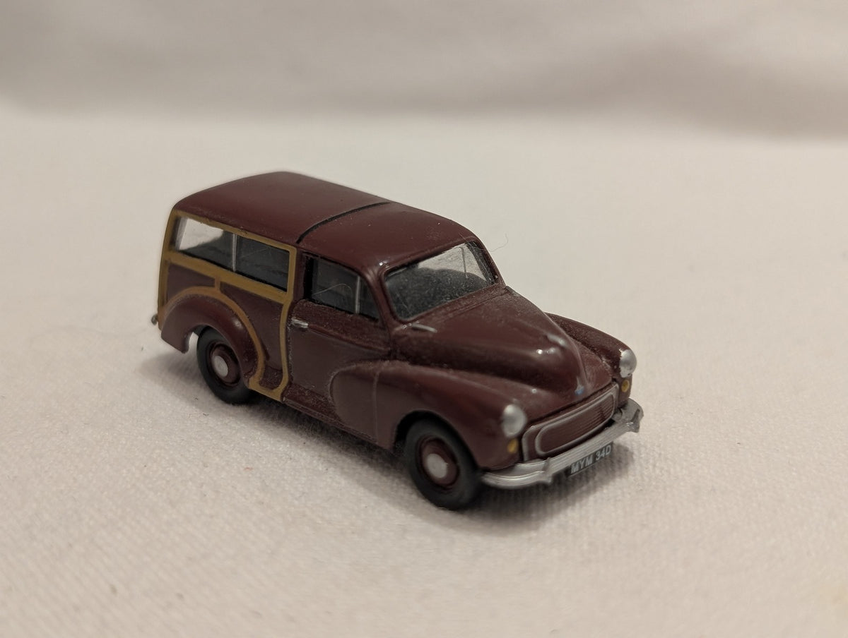 Classix OO Gauge Morris Minor Traveller Die-cast Model Car MYM 34D Maroon
