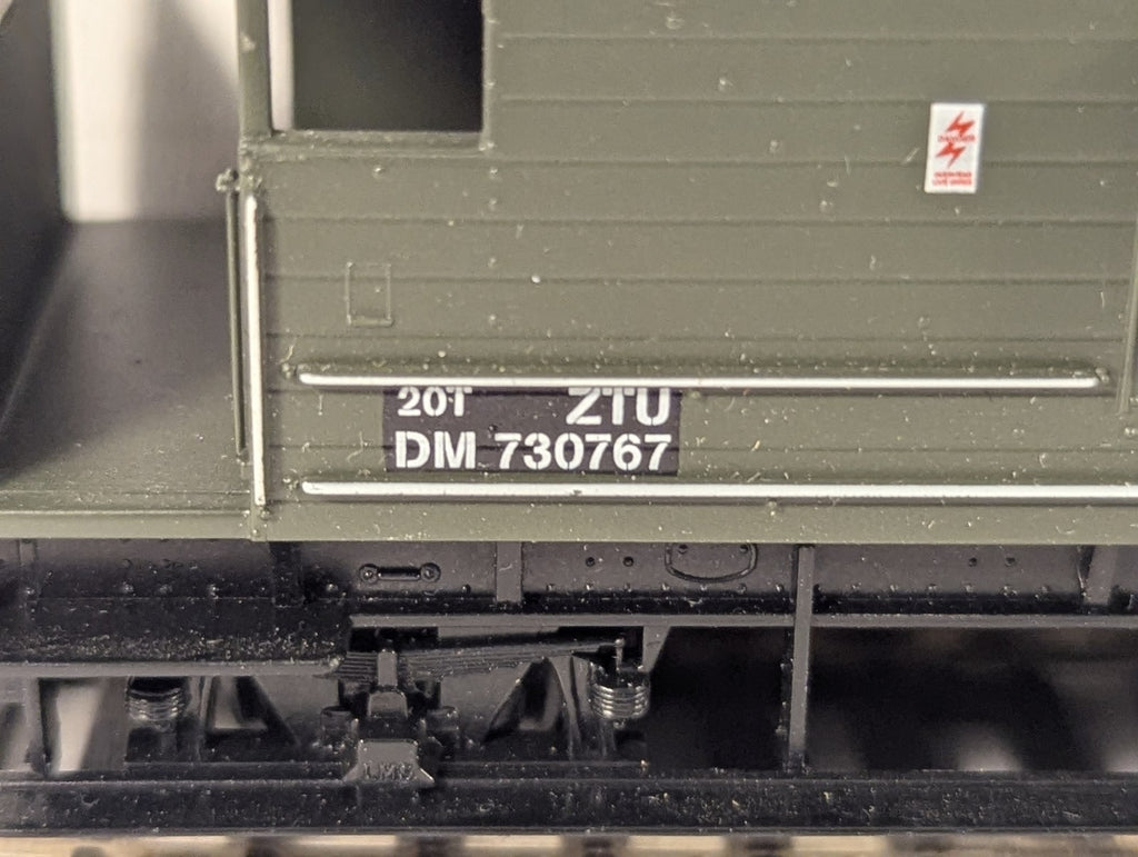 Hornby OO Gauge BR 20 Ton Brake Van DM 730767 BR Olive Green R6244