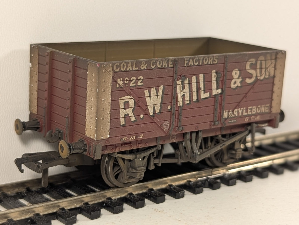 Bachmann Branchline 37-162 8 Plank Wagon “R.W. Hill & Son” Weathered