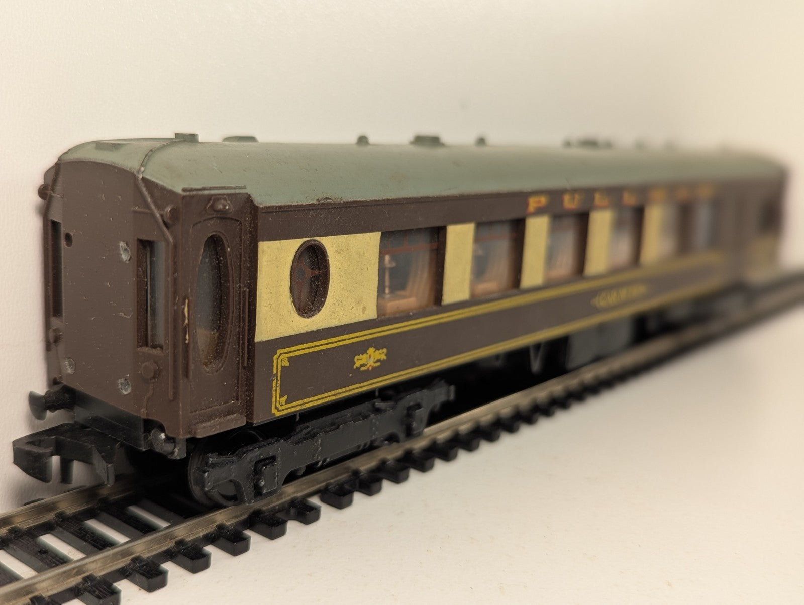 Hornby Dublo Pullman brake Coach No. 79 OO Gauge