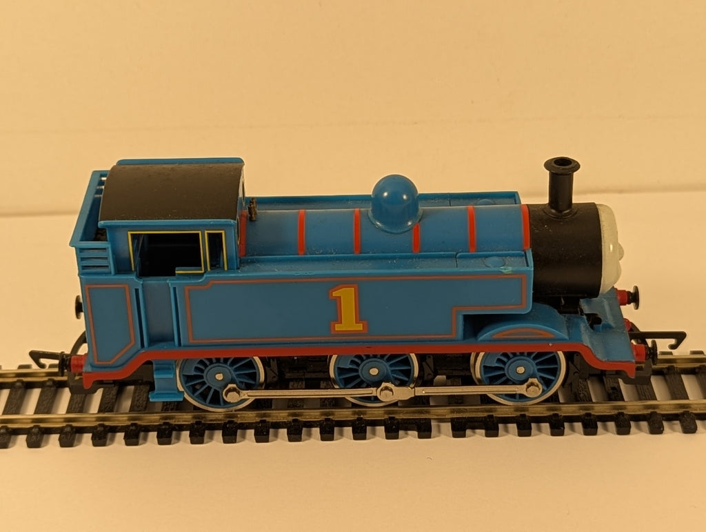 Hornby OO Gauge Thomas the Tank Engine Steam Locomotive