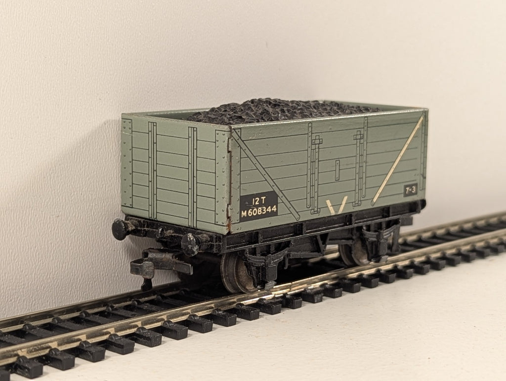 Hornby Dublo 32030 OO Gauge D2 High-Sided Coal Wagon with Coal Load - Boxed
