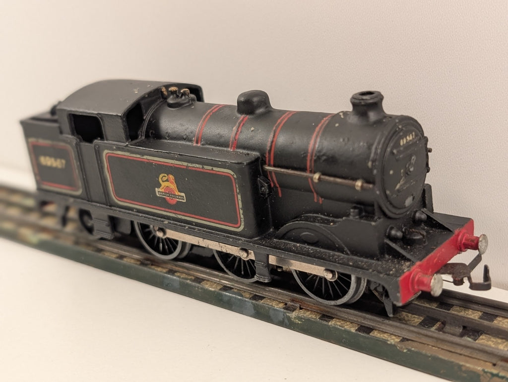 Hornby Dublo EDL17 Class N2 0-6-2T Tank Locomotive – No. 69567 3-Rail – OO Gauge